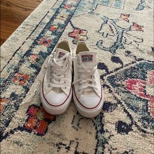 white converse barely worn
